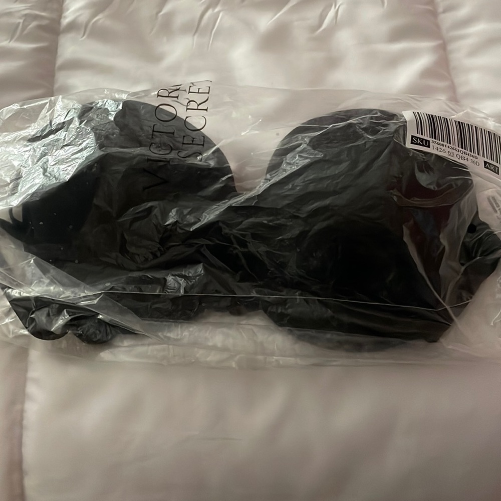 Victoria’s Secret (pink) Bra 36D